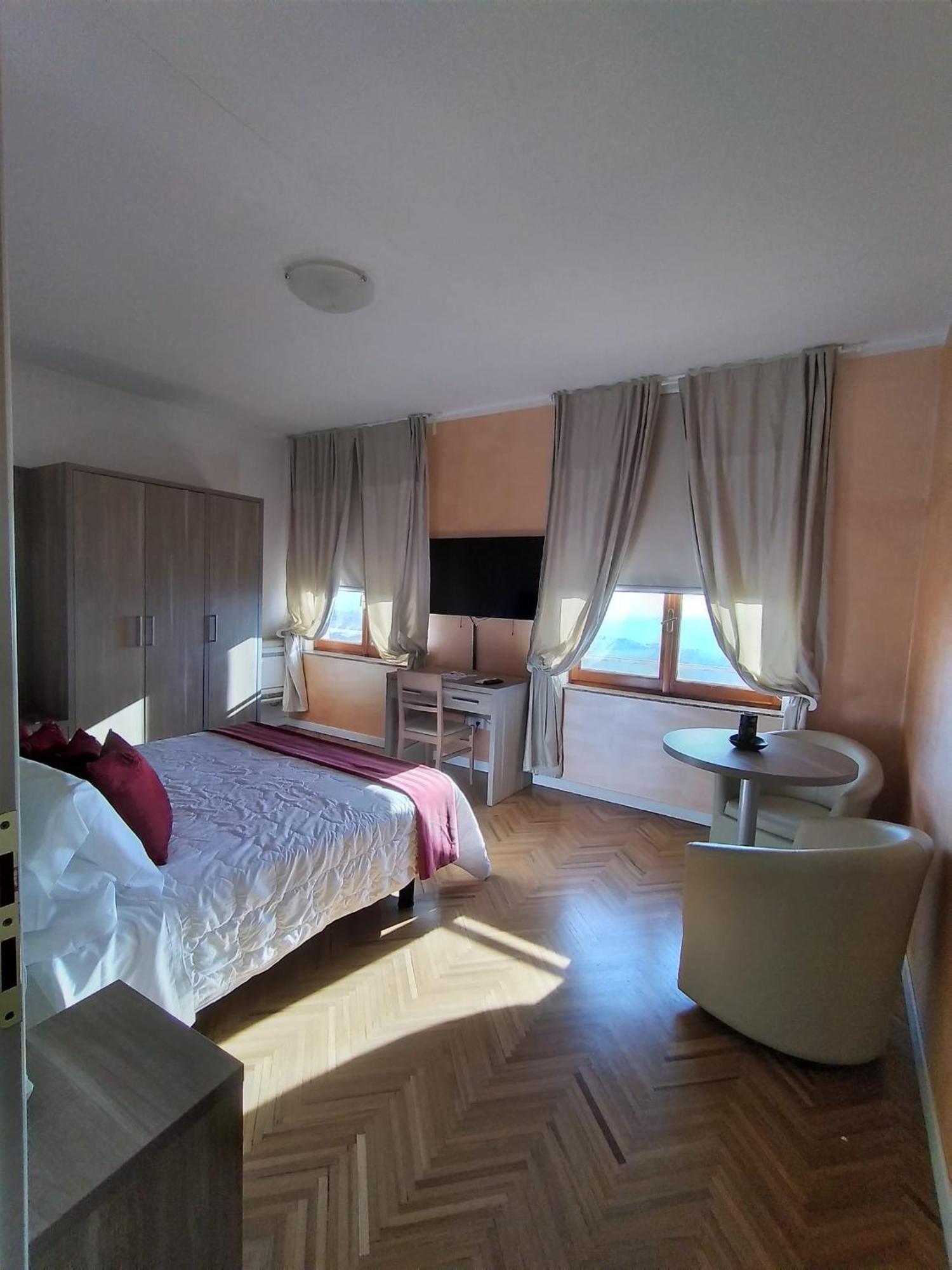 Hotel Astoria Fermo Exterior photo